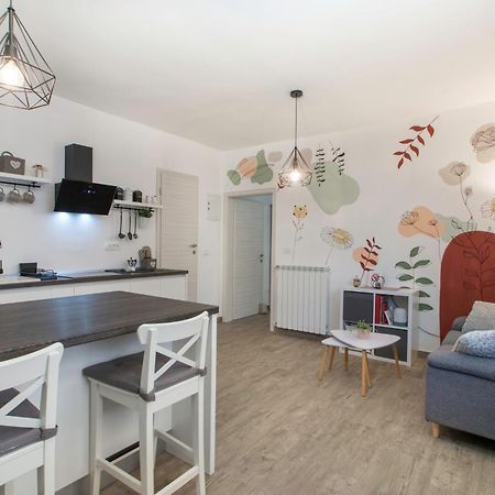 Apartment Vinotoc Izola Buitenkant foto