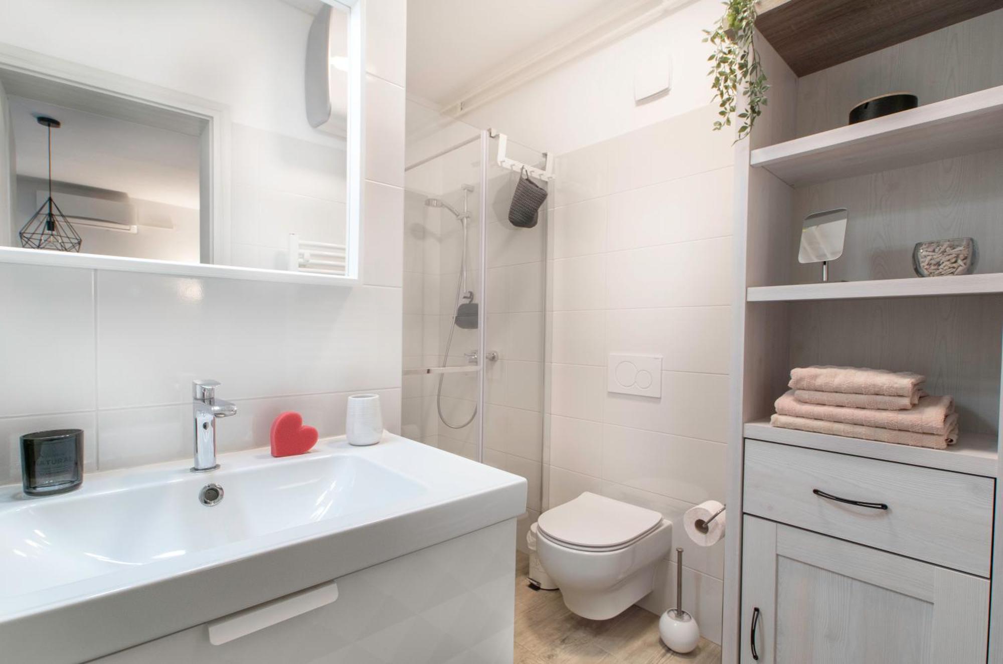 Apartment Vinotoc Izola Buitenkant foto